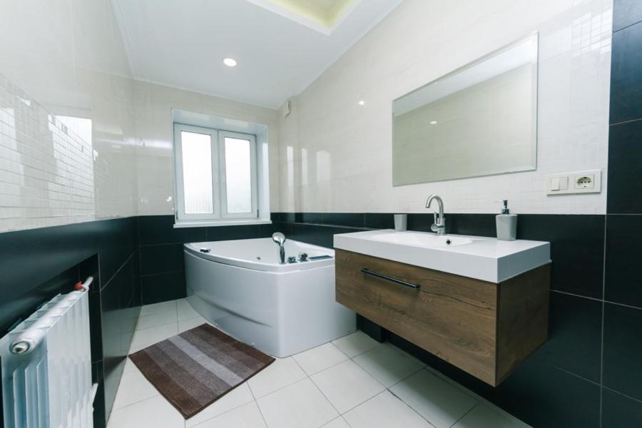 Hotrent Pechersk Lesy 20/22 Kyjev Exteriér fotografie